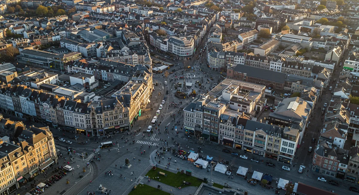 Best Shopping Streets & Markets in Antwerp